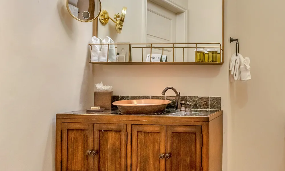 Bathroom vanity